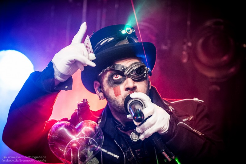 2014-10-04_22.43.41-Metfest