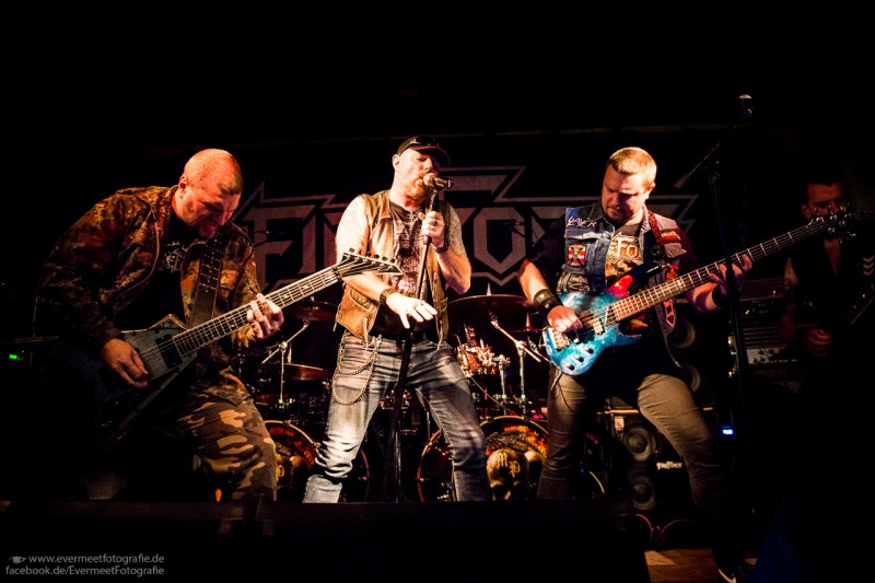 2014-10-16_20.04.09-Club Schulz